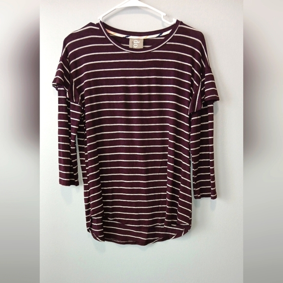 dolan Tops - Dolan women's Large purple striped top peplum sleeves